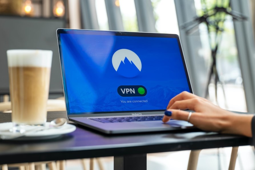 Ноутбук с VPN-соединением