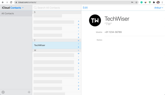 Нажмите контакт в iCloud Web, чтобы просмотреть его на Mac.