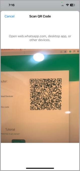 Сканирование QR-кода WhatsApp Web