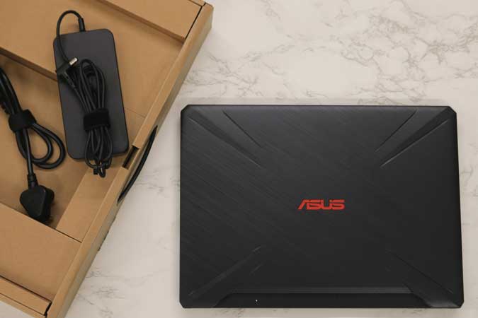 Ноутбук asus с зарядным устройством и коробкой