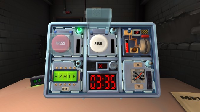 Keep_talking_and_nobody_explodes