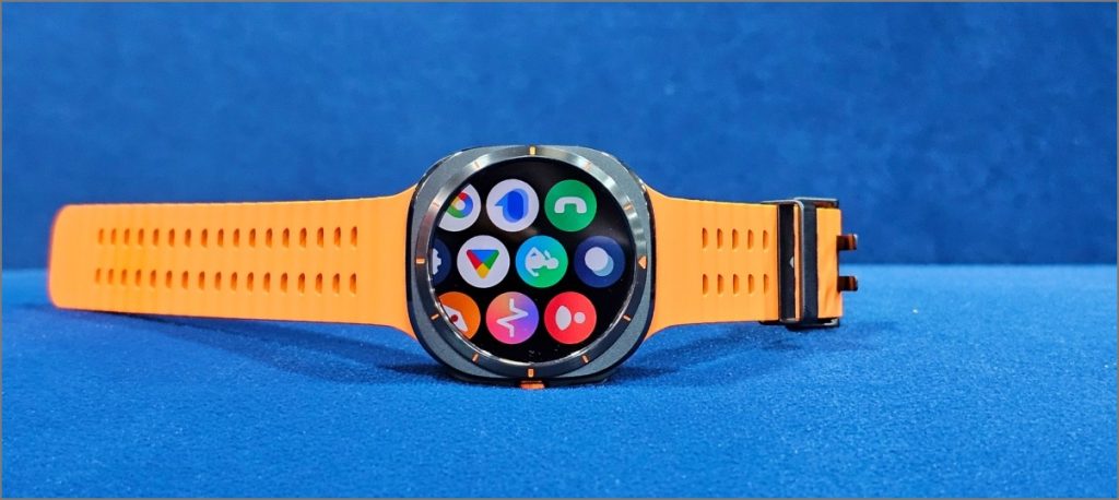 Экран приложений на Samsung Galaxy Watch Ultra