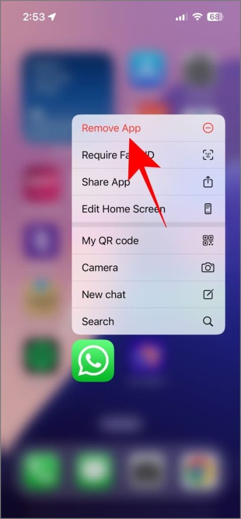 Удалить приложение WhatsApp на iPhone