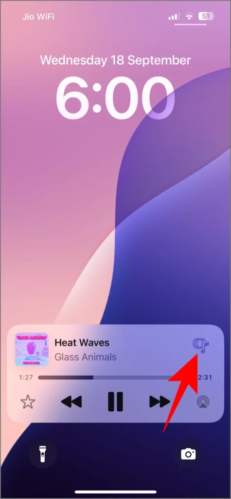 Ярлык Music Haptics на экране блокировки iOS 18